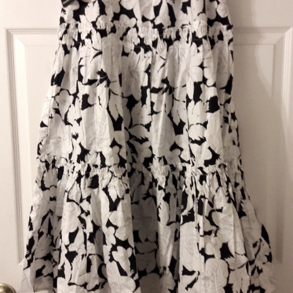 Black And White Floral Print Midi Skirt